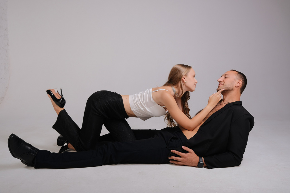 Заказать фотосессию Love Story в студии от сети фотостудий Fashion Box в Екатеринбурге

 – фото № 1