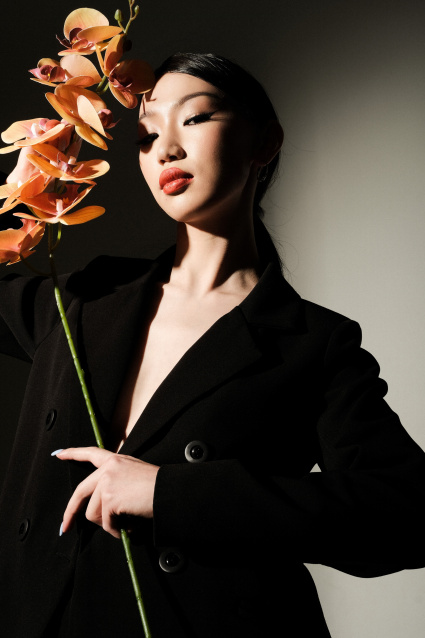 Заказать индивидуальную фотосессию в 2-х образах в Екатеринбурге по лучшим ценам от компании Fashion Box

 – фото № 25