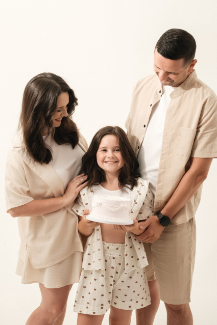 Заказать семейную фотосессию в студии с детьми в Екатеринбурге от Fashion Box
 – фото № 31