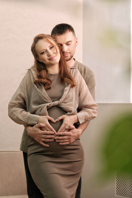 Заказать фотосессию для беременных в студии от компании Fashion Box в Екатеринбурге
 – фото № 4