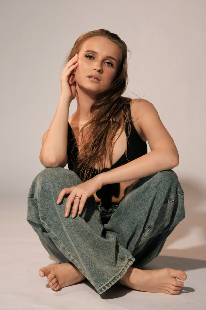 Заказать индивидуальную фотосессию в 2-х образах в Екатеринбурге по лучшим ценам от компании Fashion Box

 – фото № 19