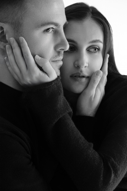 Заказать фотосессию Love Story в студии от сети фотостудий Fashion Box в Екатеринбурге

 – фото № 4