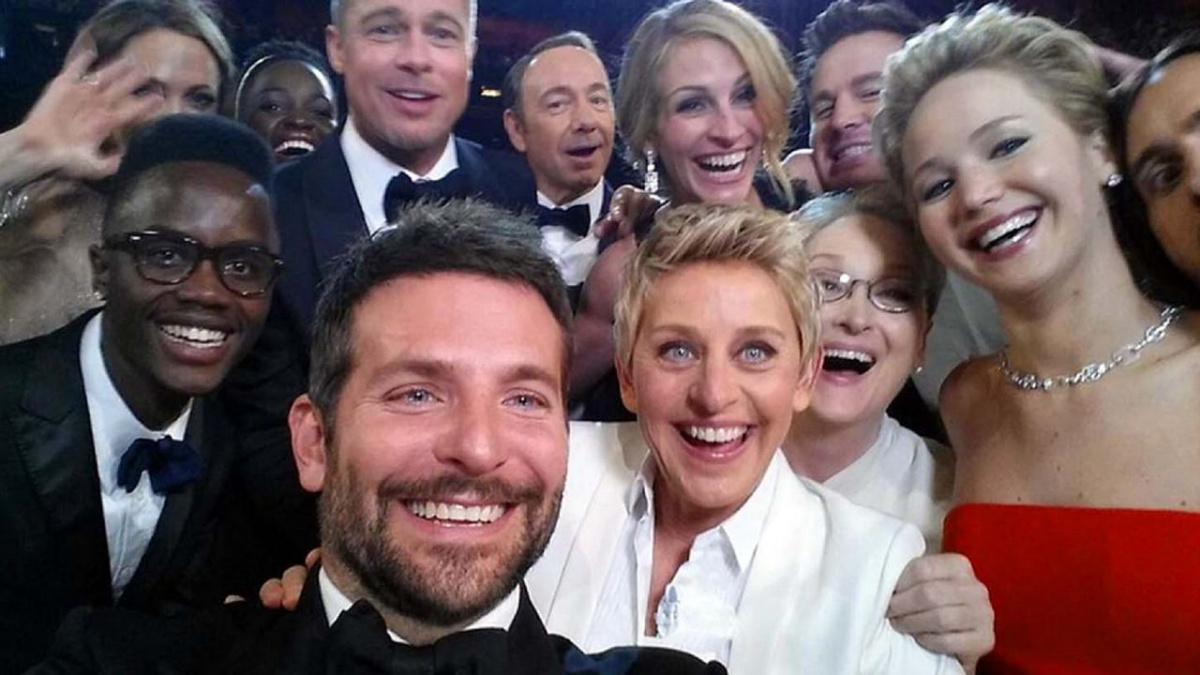 Как сделать крутое селфи? - Новости Fashion Box
<!--'start_frame_cache_3JiYAU'--> – фото № 4