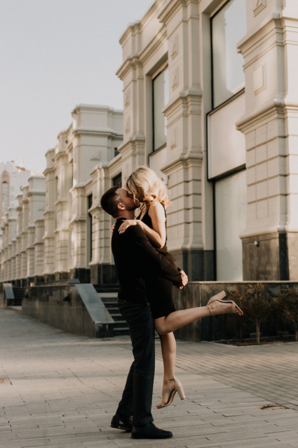 Заказать фотосессию Love Story в студии от сети фотостудий Fashion Box в Екатеринбурге

 – фото № 4